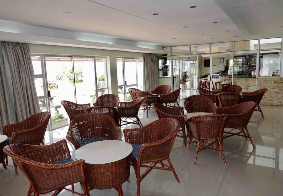 Whales & Waves Villa Hermanus Luaran gambar